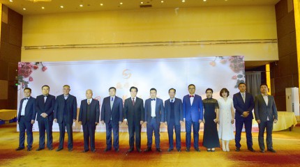  巍雅斯名表眼鏡有限公司2019年終總結(jié)暨頒獎晚會圓滿落幕！