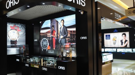  西夏萬達百貨巍雅斯名表城隆重開業(yè)，全新亮相