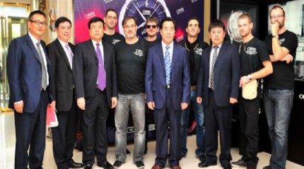  瑞士融合爵士樂團巍雅斯名表眼鏡行樂迷見面簽名會